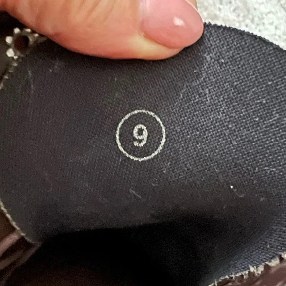 Equistar brown leather women’s equestrian short boots. Women’s Size 9 - Picture 6 of 7